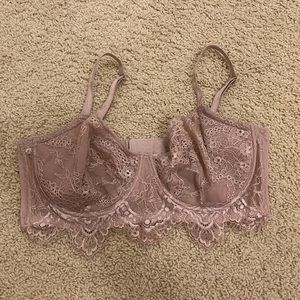 Victoria’s Secret Lace non padded push-up bra